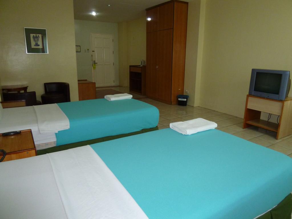 Sequoia Inn Davao Habitación foto