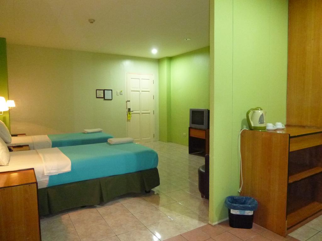 Sequoia Inn Davao Habitación foto